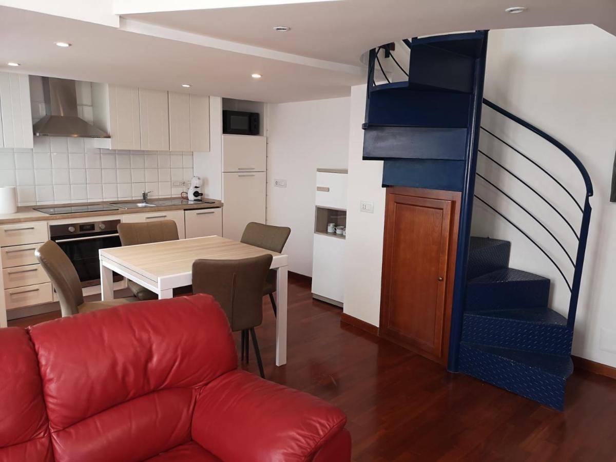 Marina Apartment City Centre Cagliari Eksteriør billede