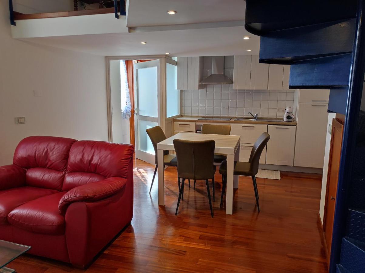 Marina Apartment City Centre Cagliari Eksteriør billede