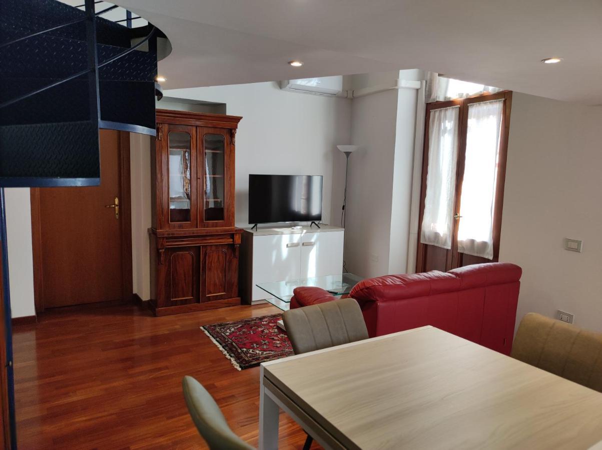 Marina Apartment City Centre Cagliari Eksteriør billede